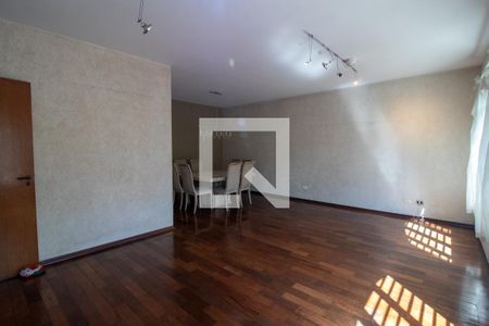 Sala de casa à venda com 3 quartos, 120m² em Cidade São Francisco, São Paulo