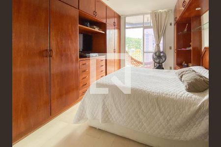 Suíte de apartamento à venda com 3 quartos, 158m² em Vital Brasil, Niterói