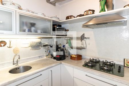 Cozinha de apartamento para alugar com 1 quarto, 45m² em Itaim Bibi, São Paulo