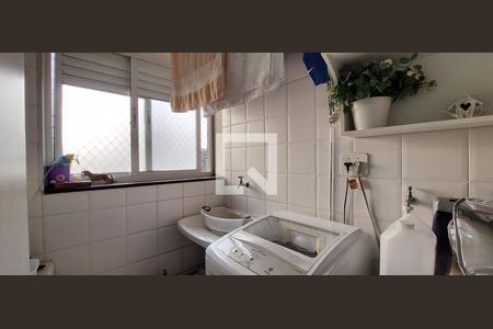 Apartamento à venda com 300m², 3 quartos e 2 vagas Apartamento à venda com 300m², 3 quartos e 2 vagasÁrea de Serviço