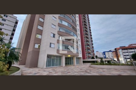 Apartamento à venda com 300m², 3 quartos e 2 vagas Apartamento à venda com 300m², 3 quartos e 2 vagasFachada do bloco