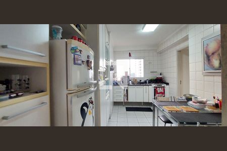 Apartamento à venda com 300m², 3 quartos e 2 vagas Apartamento à venda com 300m², 3 quartos e 2 vagasCozinha