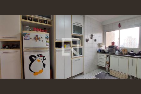 Apartamento à venda com 300m², 3 quartos e 2 vagas Apartamento à venda com 300m², 3 quartos e 2 vagasCozinha