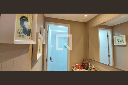 Apartamento à venda com 300m², 3 quartos e 2 vagas Apartamento à venda com 300m², 3 quartos e 2 vagasBanheiro 2