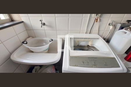 Apartamento à venda com 300m², 3 quartos e 2 vagas Apartamento à venda com 300m², 3 quartos e 2 vagasÁrea de Serviço