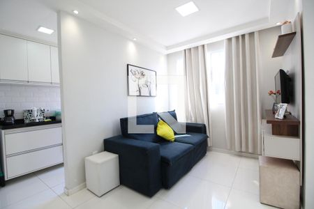 Sala  de apartamento para alugar com 2 quartos, 40m² em Gardênia Azul, Rio de Janeiro