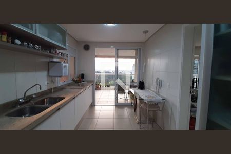 Apartamento à venda com 187m², 5 quartos e 3 vagas Apartamento à venda com 187m², 5 quartos e 3 vagasCozinha