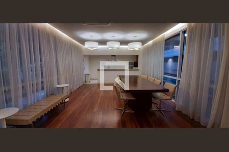 Apartamento à venda com 187m², 5 quartos e 3 vagas Apartamento à venda com 187m², 5 quartos e 3 vagasÁrea comum