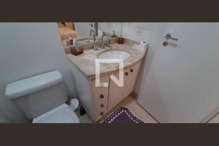 Apartamento à venda com 187m², 5 quartos e 3 vagas Apartamento à venda com 187m², 5 quartos e 3 vagasBanheiro da Suíte 3