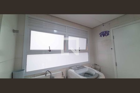 Apartamento à venda com 187m², 5 quartos e 3 vagas Apartamento à venda com 187m², 5 quartos e 3 vagasÁrea de Serviço