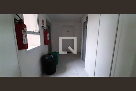 Apartamento à venda com 187m², 5 quartos e 3 vagas Apartamento à venda com 187m², 5 quartos e 3 vagasHall de Serviço