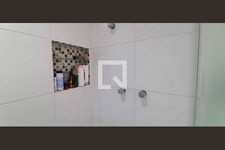 Apartamento à venda com 187m², 5 quartos e 3 vagas Apartamento à venda com 187m², 5 quartos e 3 vagasBanheiro da Suíte 1