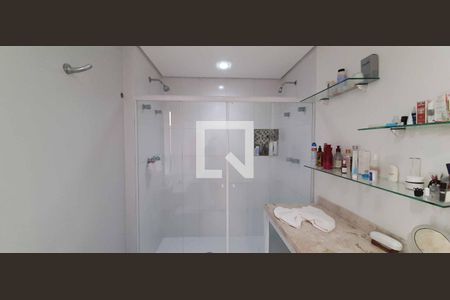 Apartamento à venda com 187m², 5 quartos e 3 vagas Apartamento à venda com 187m², 5 quartos e 3 vagasBanheiro da Suíte 1