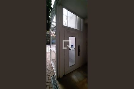 Apartamento à venda com 187m², 5 quartos e 3 vagas Apartamento à venda com 187m², 5 quartos e 3 vagasElevador de Acessibilidade