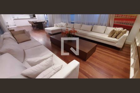 Apartamento à venda com 187m², 5 quartos e 3 vagas Apartamento à venda com 187m², 5 quartos e 3 vagasÁrea comum