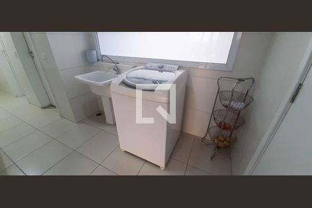 Apartamento à venda com 187m², 5 quartos e 3 vagas Apartamento à venda com 187m², 5 quartos e 3 vagasÁrea de Serviço