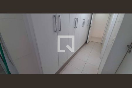 Apartamento à venda com 187m², 5 quartos e 3 vagas Apartamento à venda com 187m², 5 quartos e 3 vagasBanheiro da Área de Serviço