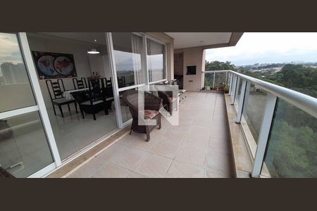 Apartamento à venda com 187m², 5 quartos e 3 vagas Apartamento à venda com 187m², 5 quartos e 3 vagasVaranda Gourmet