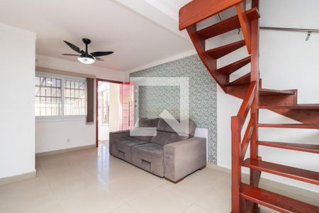 Sala de casa à venda com 2 quartos, 122m² em Guarujá, Porto Alegre