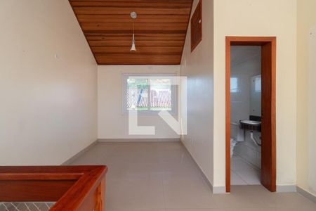 Sala 2 de casa para alugar com 3 quartos, 122m² em Guarujá, Porto Alegre