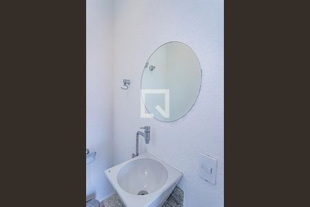 Lavabo de casa para alugar com 3 quartos, 185m² em Vila Pereira Barreto, São Paulo