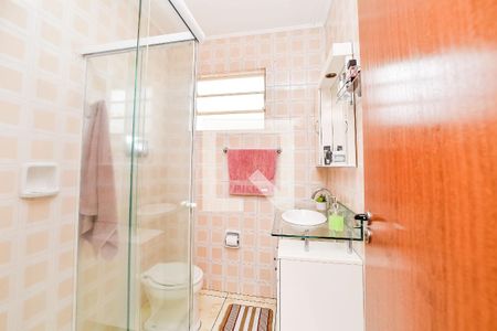 Banheiro de apartamento para alugar com 1 quarto, 41m² em Jardim Dona Leopoldina, Porto Alegre