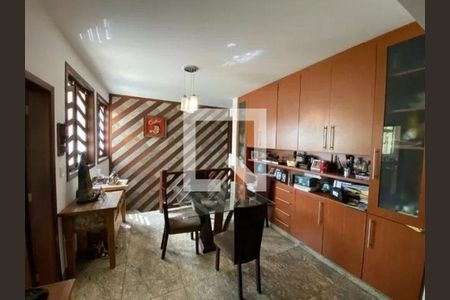 Casa à venda com 7 quartos, 370m² em Castelo, Belo Horizonte