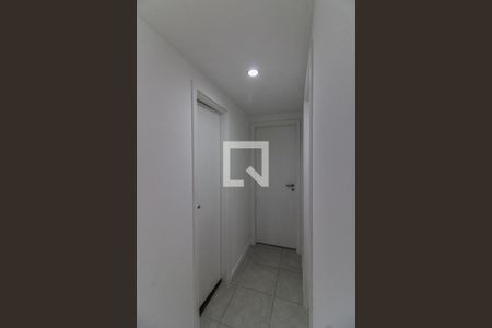 Corredor de apartamento para alugar com 2 quartos, 70m² em Recreio dos Bandeirantes, Rio de Janeiro