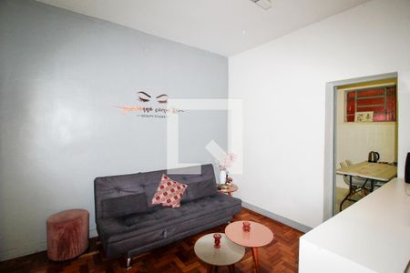 Sala de casa para alugar com 1 quarto, 210m² em Renascença, Belo Horizonte