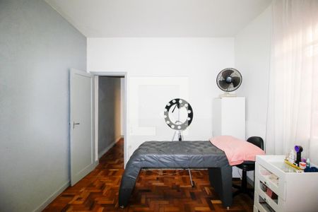 Quarto de casa para alugar com 1 quarto, 210m² em Renascença, Belo Horizonte