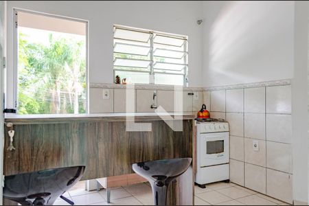 Sala / Cozinha de kitnet/studio para alugar com 1 quarto, 30m² em Campeche Central, Florianópolis