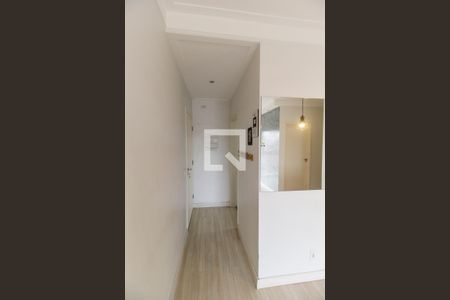 Entrada de apartamento para alugar com 2 quartos, 80m² em Jardim Tupanci, Barueri