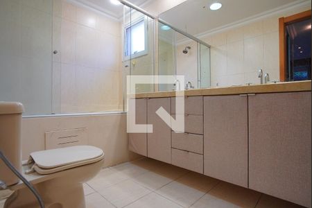 Banheiro da Suíte 1 de apartamento à venda com 4 quartos, 186m² em Passo D’areia, Porto Alegre