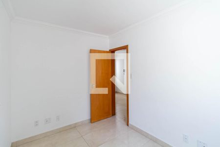 Quarto 2 de apartamento à venda com 2 quartos, 70m² em Piratininga, Belo Horizonte