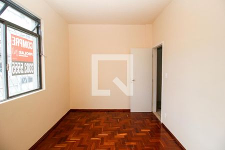 Sala de apartamento à venda com 3 quartos, 75m² em Sagrada Família, Belo Horizonte