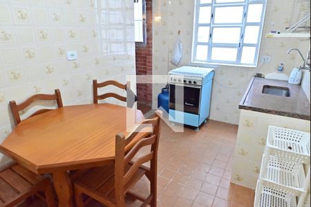 Cozinha de kitnet/studio para alugar com 0 quarto, 45m² em Vila Tupi, Praia Grande