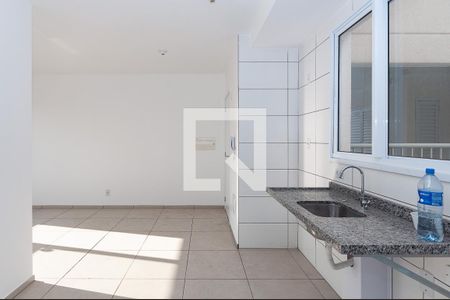 Cozinha de apartamento para alugar com 2 quartos, 50m² em Bom Retiro, São Paulo