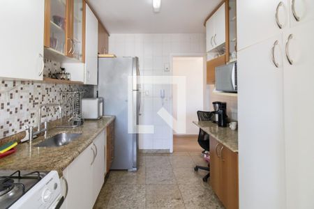 Cozinha de apartamento à venda com 3 quartos, 75m² em Jardim Aida, Guarulhos