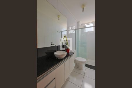 Banheiro de apartamento à venda com 3 quartos, 81m² em Jardim America, Belo Horizonte