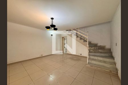 Sala de casa para alugar com 4 quartos, 181m² em Jardim, Santo André