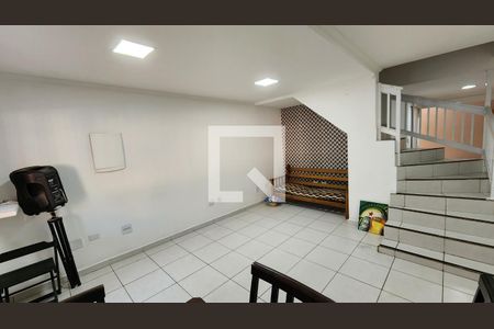 Sala de casa para alugar com 2 quartos, 70m² em Embaré, Santos