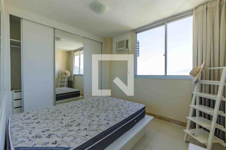 Quarto 1 de apartamento para alugar com 2 quartos, 53m² em Barra da Tijuca, Rio de Janeiro
