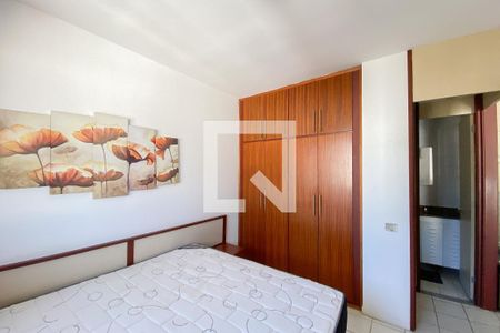 Quarto de apartamento à venda com 1 quarto, 55m² em Santa Cruz, Rio de Janeiro