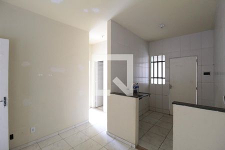 Sala de casa para alugar com 2 quartos, 280m² em Jaqueline, Belo Horizonte