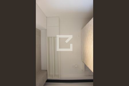 Quarto de kitnet/studio para alugar com 1 quarto, 28m² em Jardim das Bandeiras, São Paulo