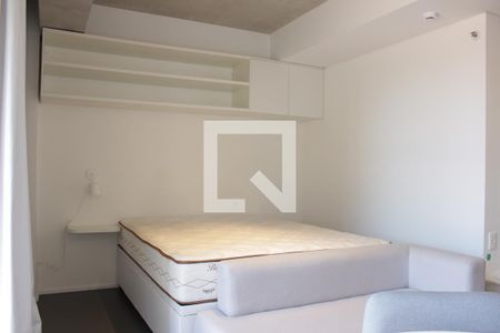 Quarto de kitnet/studio para alugar com 1 quarto, 28m² em Jardim das Bandeiras, São Paulo