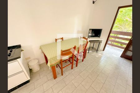 Sala de apartamento para alugar com 2 quartos, 60m² em Jurerê, Florianópolis