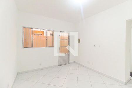 Sala de casa à venda com 1 quarto, 70m² em Vila Carmosina, São Paulo