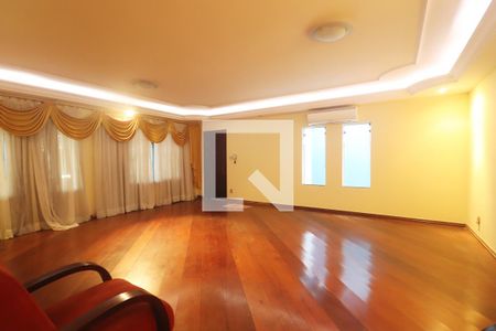 Sala de casa à venda com 4 quartos, 251m² em Vila Curuca, Santo André