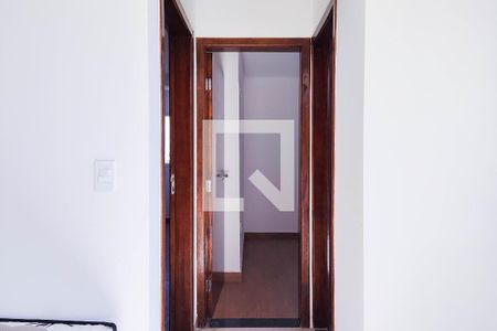 Corredor de apartamento para alugar com 2 quartos, 94m² em Vila Camilopolis, Santo André